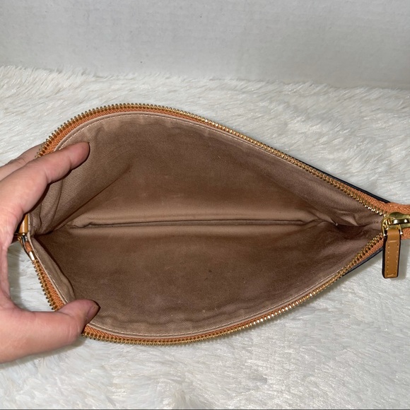 SOLD Authentic MCM Anya Removable Zip Pouch - Picture 9 of 9